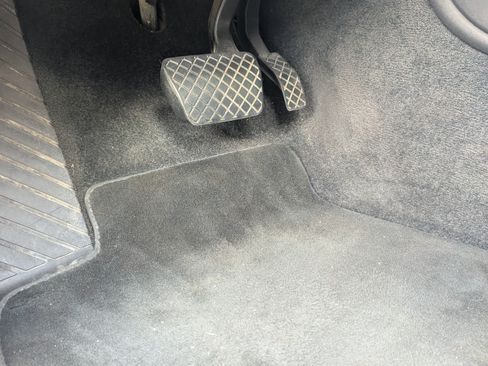 Used 2014 Audi A8 L TDI w/ Premium Package image 16