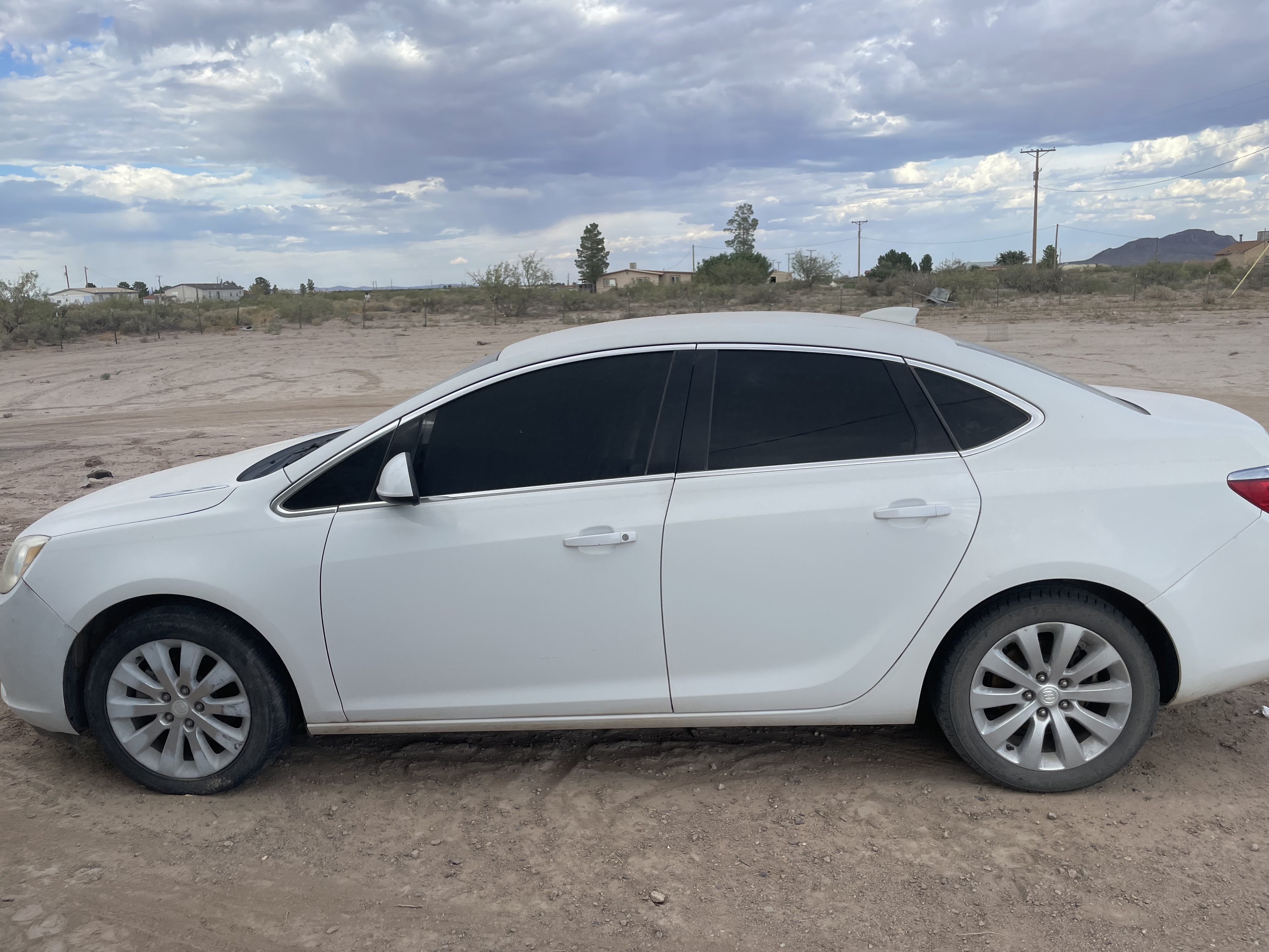 Used 2016 Buick Verano FWD image 1