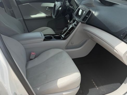 Used 2009 Toyota Venza image 11