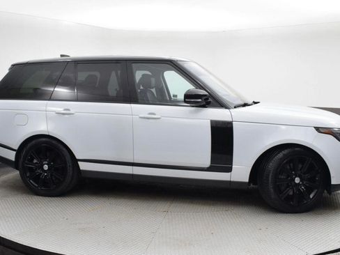 Used 2020 Land Rover Range Rover HSE image 4