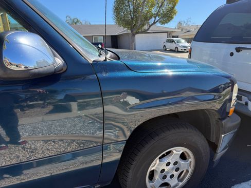 Used 2006 Chevrolet Suburban LS w/ Smart Select Package image 5