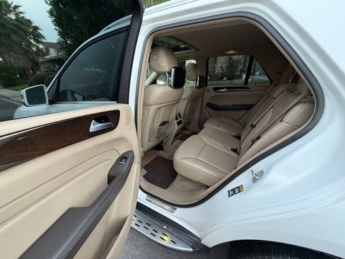Used 2014 Mercedes-Benz ML 350 BlueTEC 4MATIC image 5