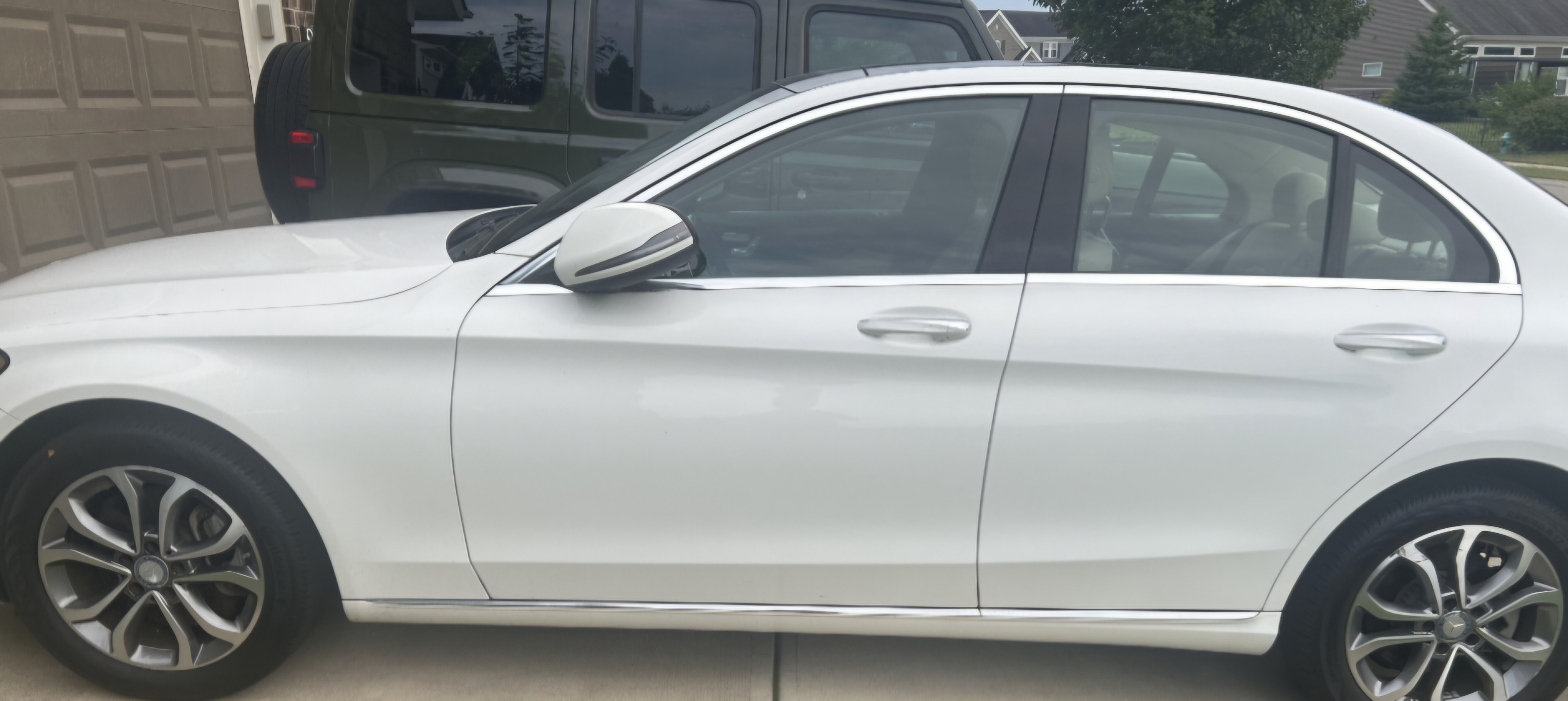 Used 2017 Mercedes-Benz C 300 4MATIC Sedan image 2