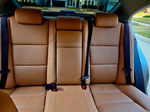 Used 2018 Lexus ES 350 w/ Navigation System Package image 2