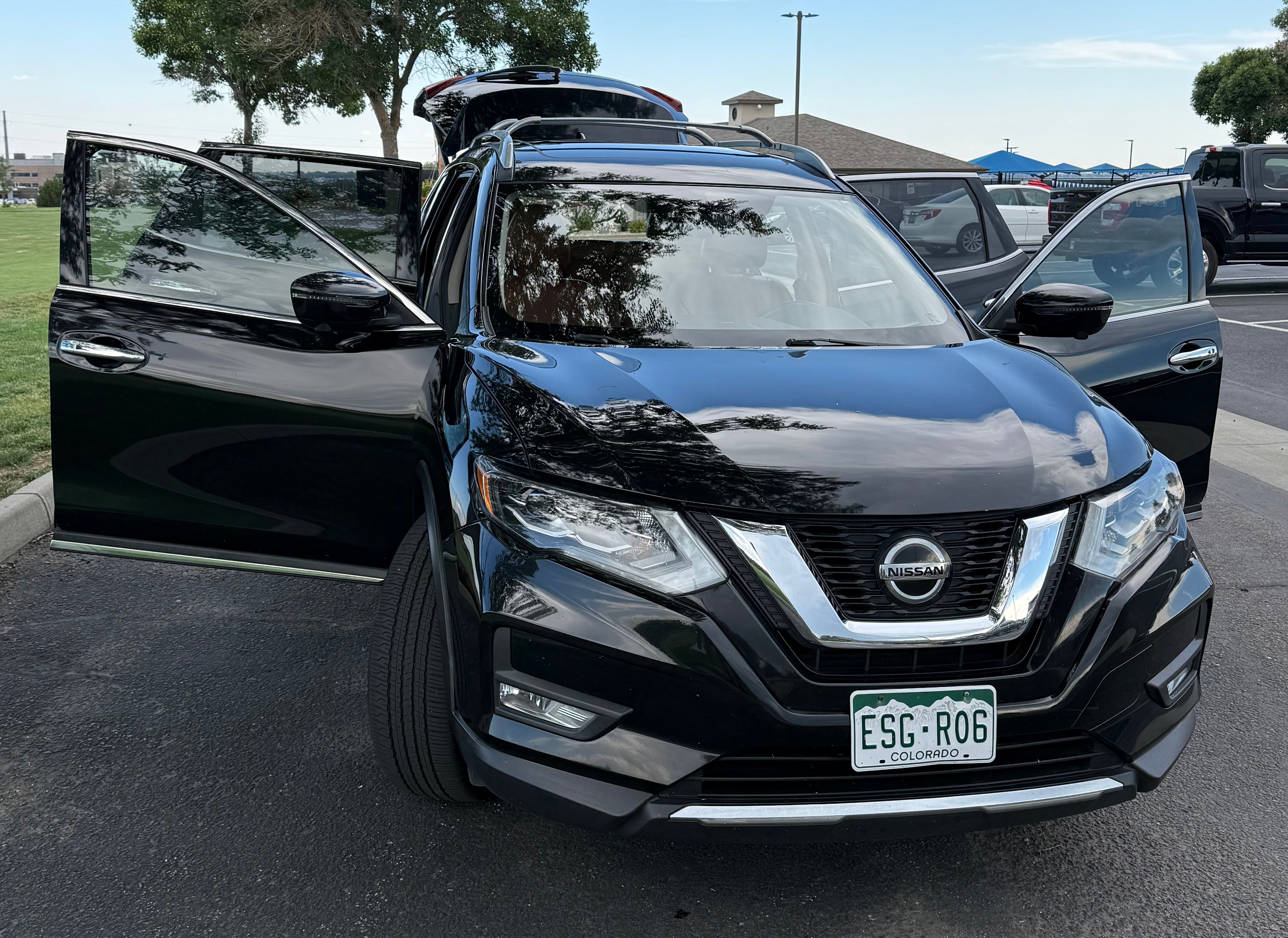 Used 2018 Nissan Rogue SL w/ Premium Package AWD/4WD image 2