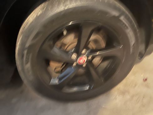 Used 2017 Jaguar F-PACE Premium image 8