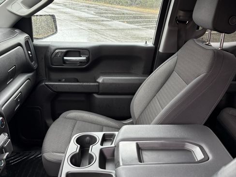 Used 2025 Chevrolet Silverado 1500 Custom image 9