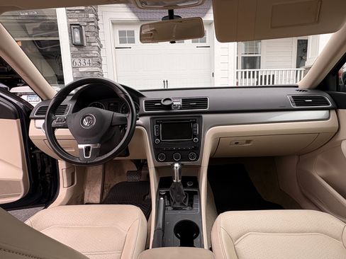 Used 2015 Volkswagen Passat 1.8T Limited Edition image 9