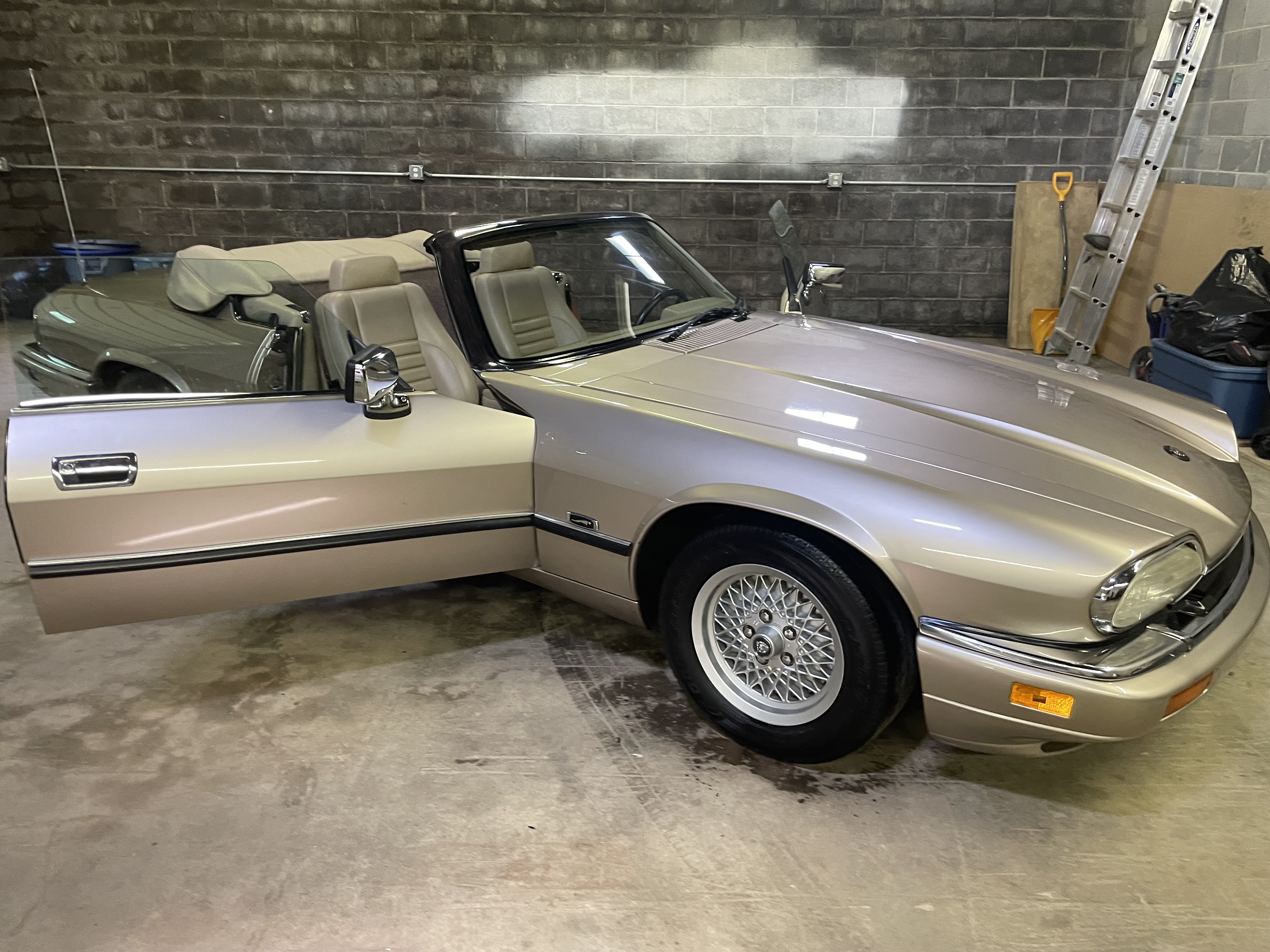 Used 1994 Jaguar XJS 4.0 Convertible RWD image 2