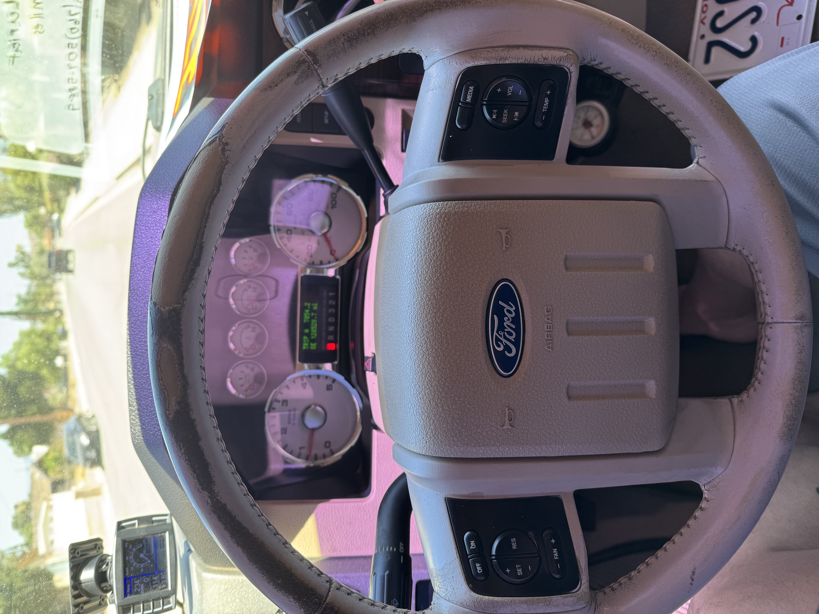 Used 2008 Ford F350 Lariat AWD/4WD image 10