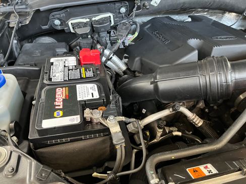 Used 2017 Ford F150 XLT w/ Equipment Group 302A Luxury AWD/4WD image 25