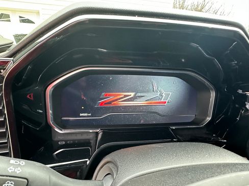 Used 2023 Chevrolet Silverado 1500 LTZ image 12