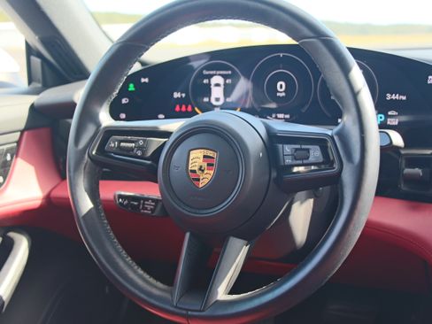 Used 2021 Porsche Taycan 4S image 20