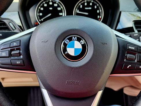 Used 2021 BMW X1 xDrive28i image 6