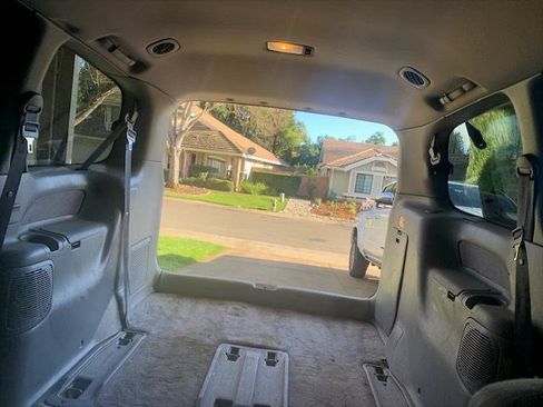 Used 2002 Toyota Sienna LE image 9