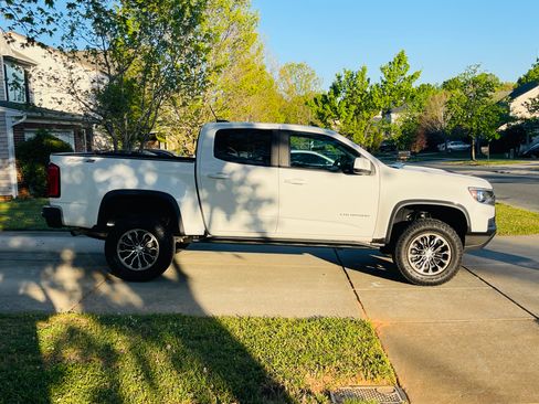 Used 2021 Chevrolet Colorado ZR2 image 5