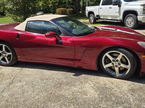 Used 2007 Chevrolet Corvette Convertible w/ Preferred Equipment Group image 6
