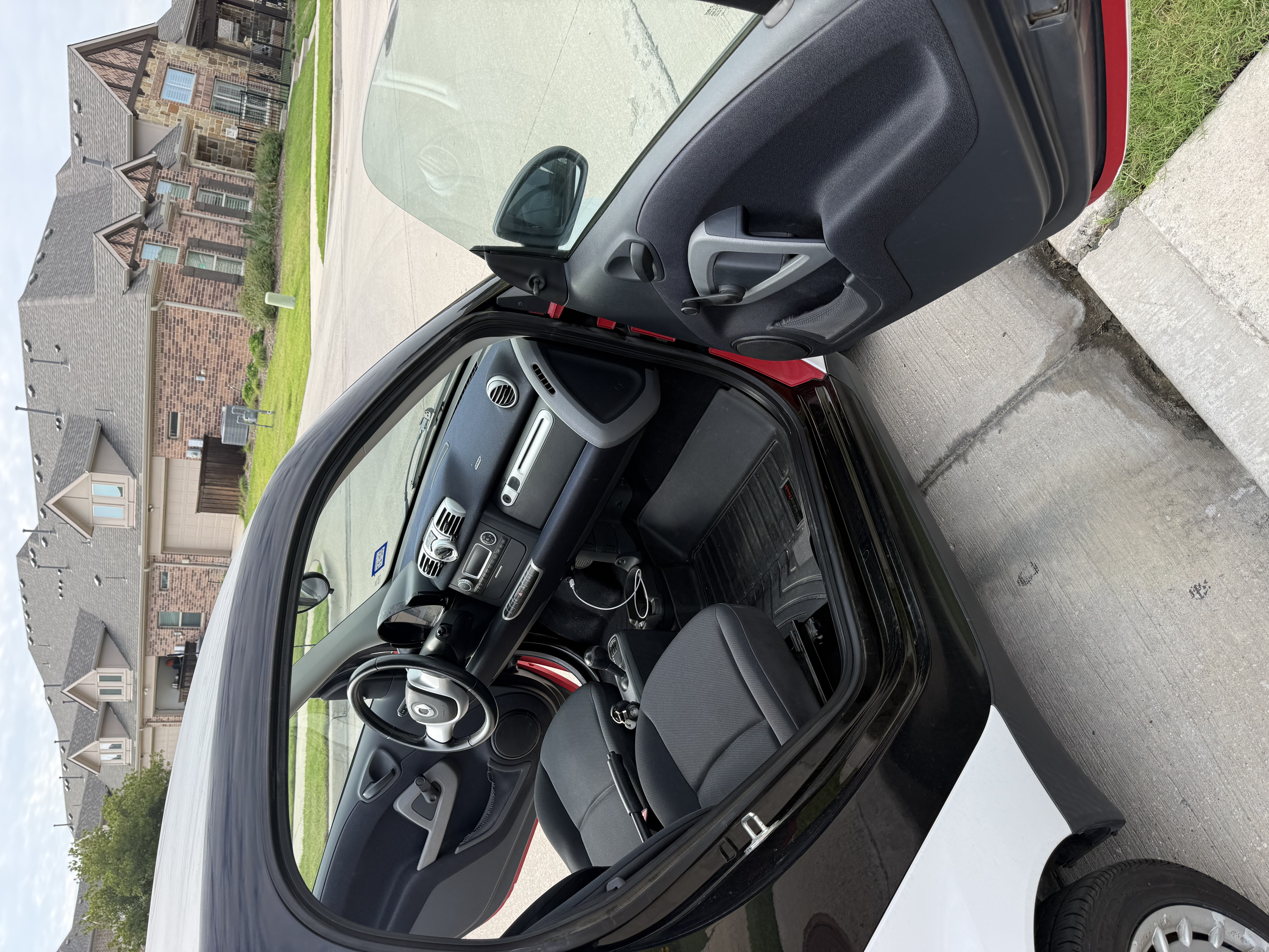 Used 2012 smart fortwo pure RWD image 8
