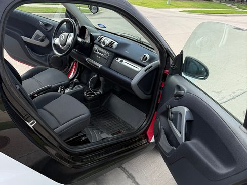 Used 2012 smart fortwo pure RWD image 8