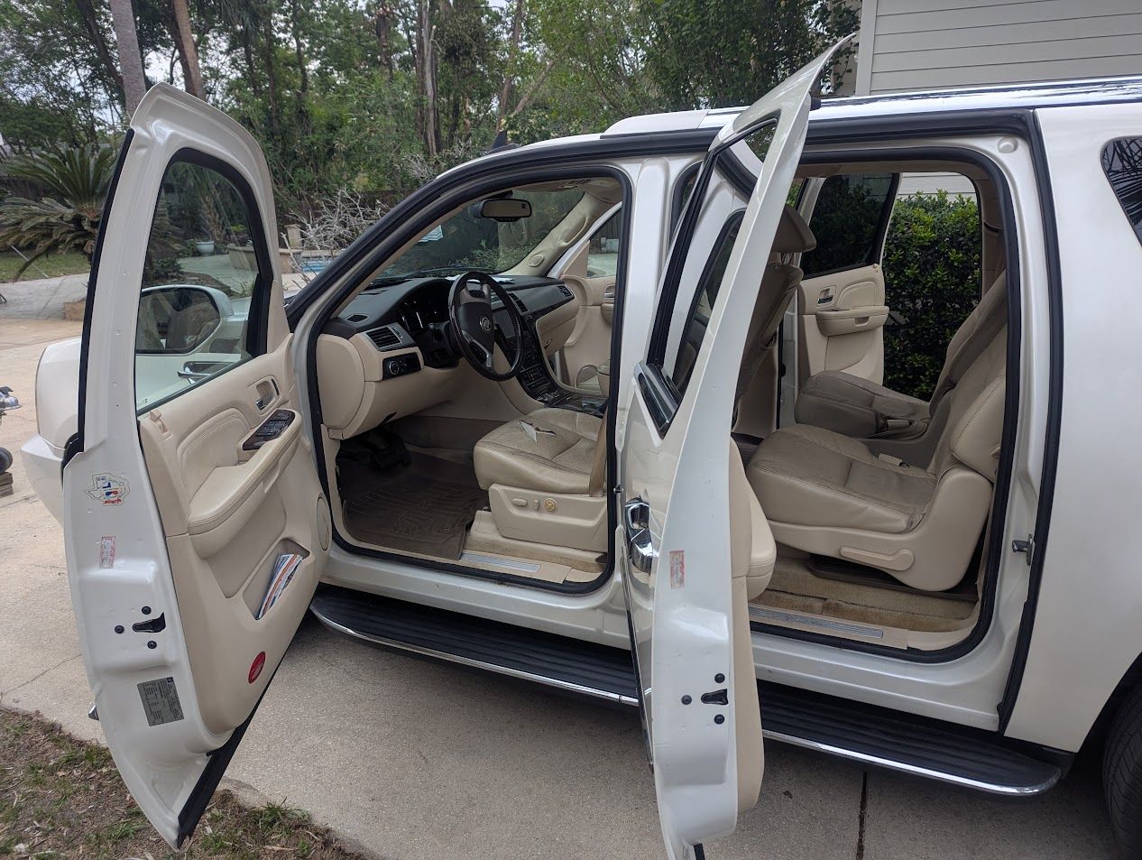 Used 2008 Cadillac Escalade ESV AWD image 6