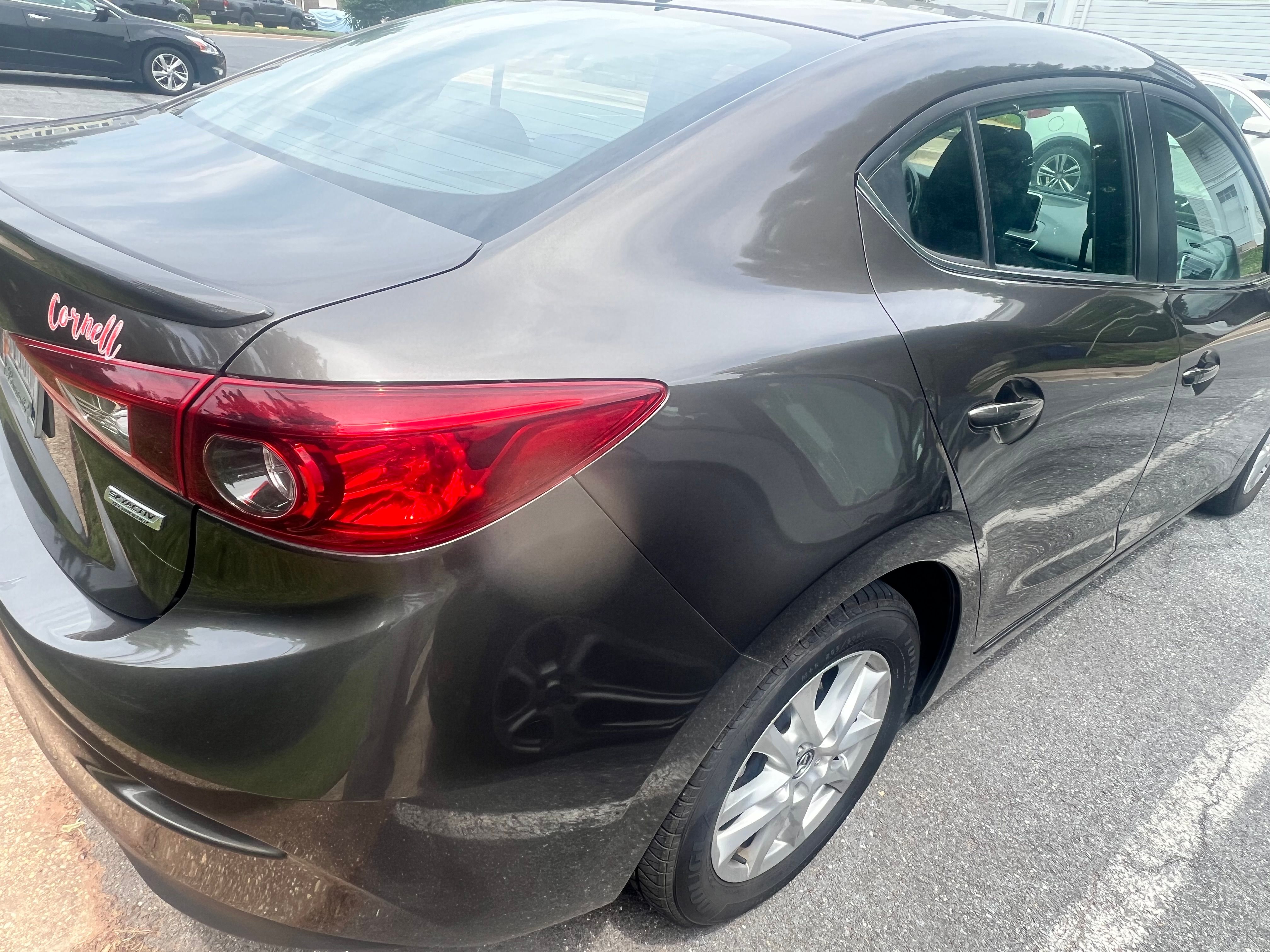 Used 2014 MAZDA MAZDA3 i Touring w/ Technology Package FWD image 5