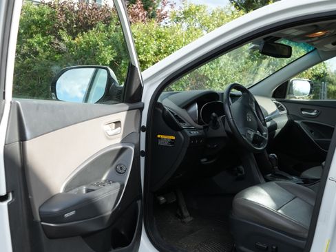 Used 2014 Hyundai Santa Fe Sport 2.0T AWD/4WD image 16