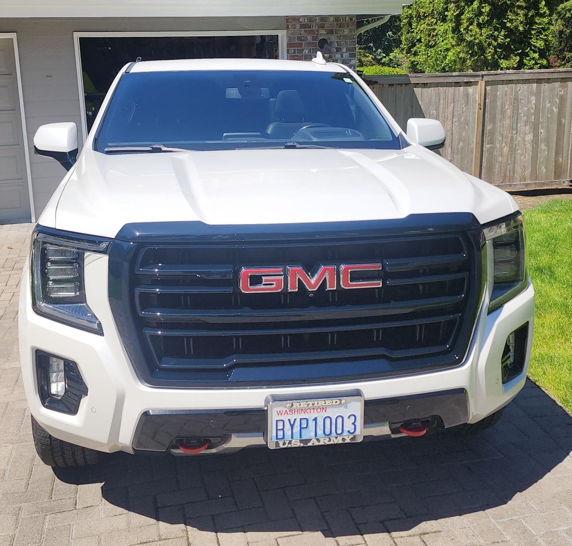 Used 2021 GMC Yukon AT4 w/ AT4 Premium Plus Package AWD/4WD image 1