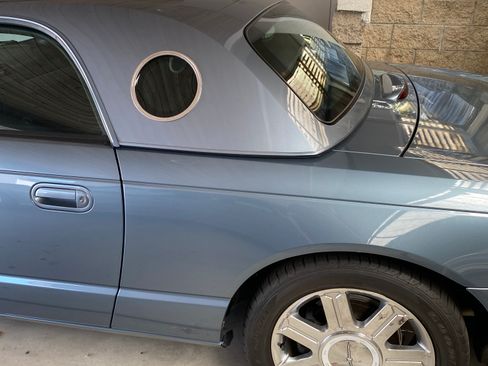 Used 2005 Ford Thunderbird Deluxe image 8