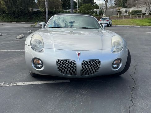 Used 2008 Pontiac Solstice Convertible w/ Premium Package image 9