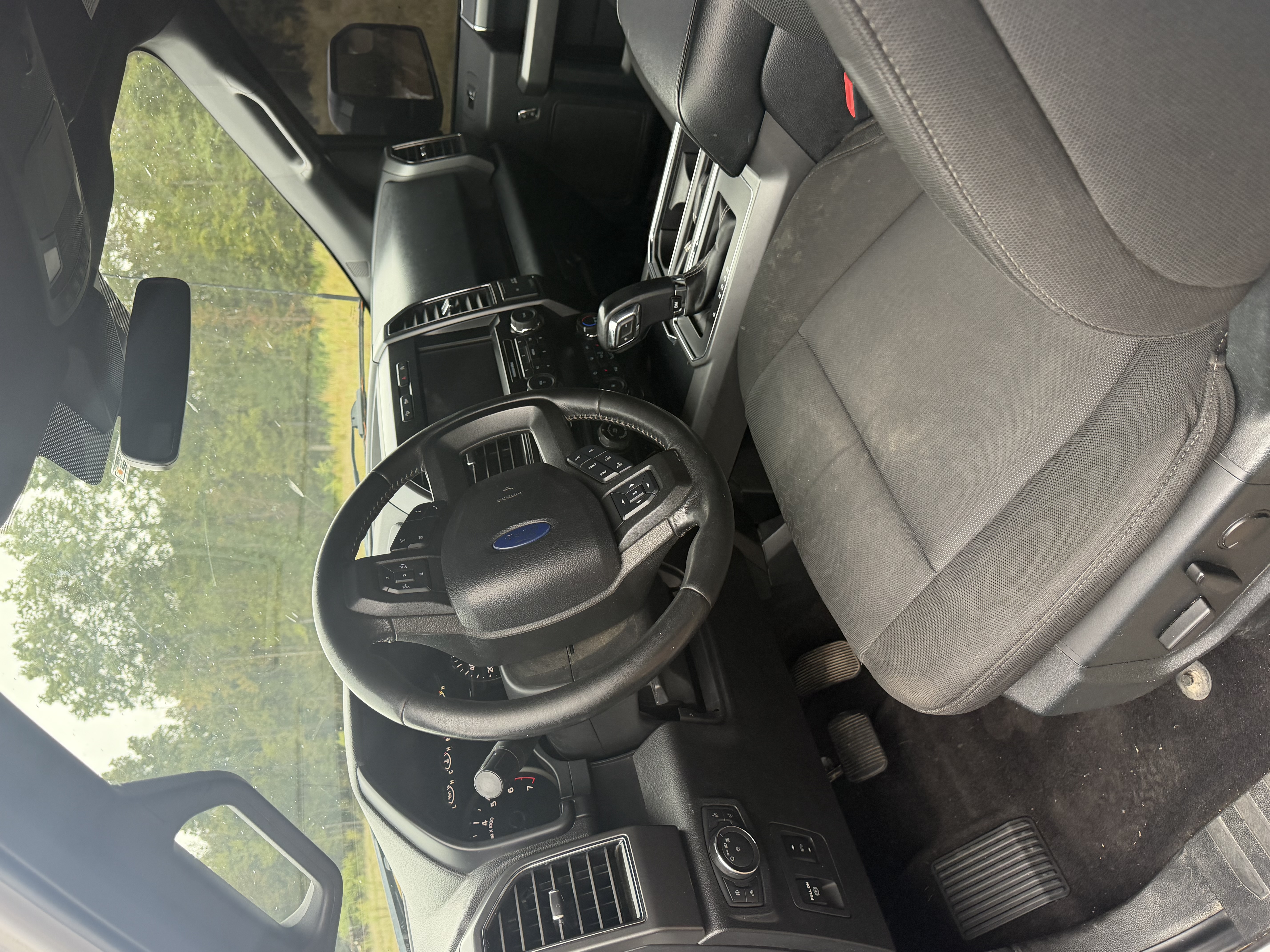 Used 2020 Ford F150 XLT w/ Equipment Group 302A Luxury AWD/4WD image 10