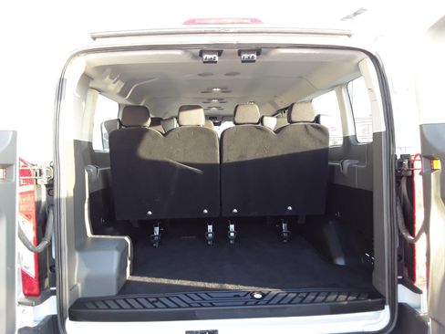 Used 2021 Ford Transit 350 XLT image 4