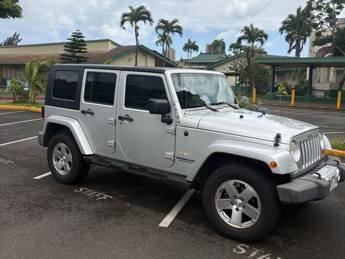 Used 2008 Jeep Wrangler Unlimited Sahara w/ Trailer Tow Group AWD/4WD image 1