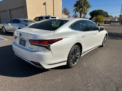 Used 2018 Lexus LS 500h w/ Luxury Package image 11
