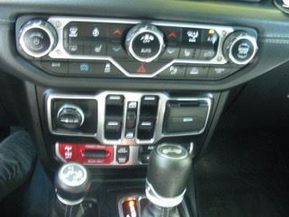 Used 2024 Jeep Wrangler Unlimited Rubicon 4xe w/ Capability Package AWD/4WD image 11