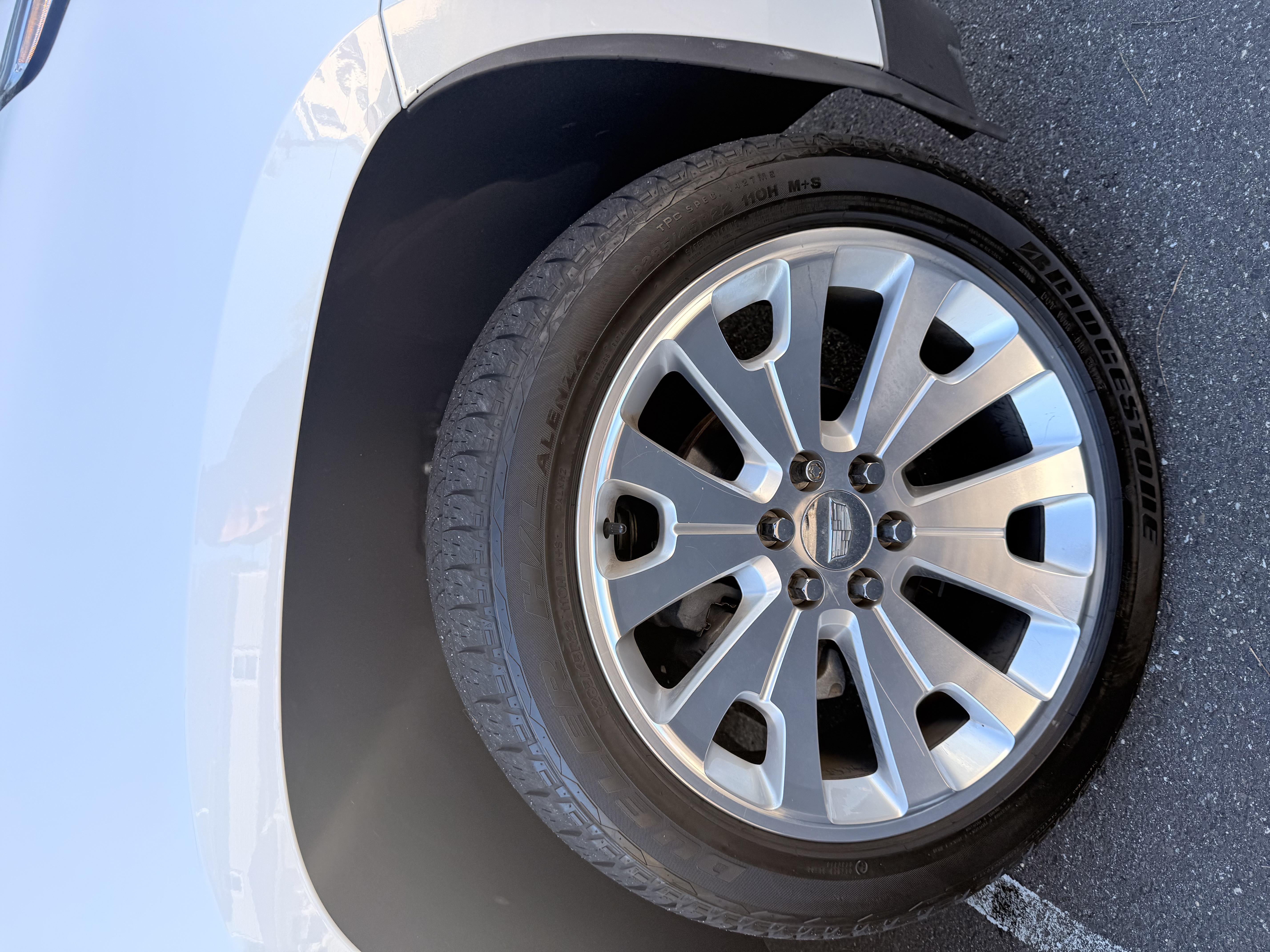 Used 2017 Cadillac Escalade Luxury AWD/4WD image 13