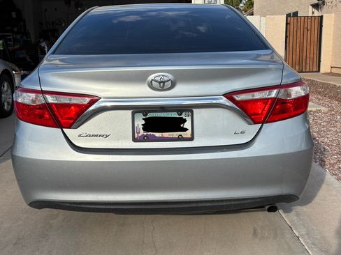 Used 2015 Toyota Camry LE image 2