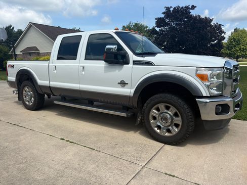 Used 2014 Ford F250 Lariat w/ Chrome Package AWD/4WD image 1