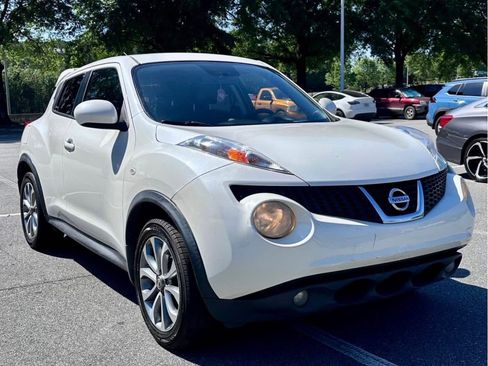 Used 2013 Nissan Juke SL w/ Sport Pkg FWD image 4