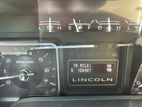 Used 2013 Lincoln Navigator 4WD w/ HD Trailer Tow Pkg image 12