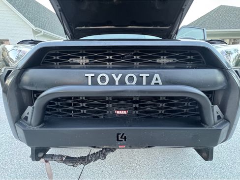 Used 2016 Toyota 4Runner TRD Pro image 2