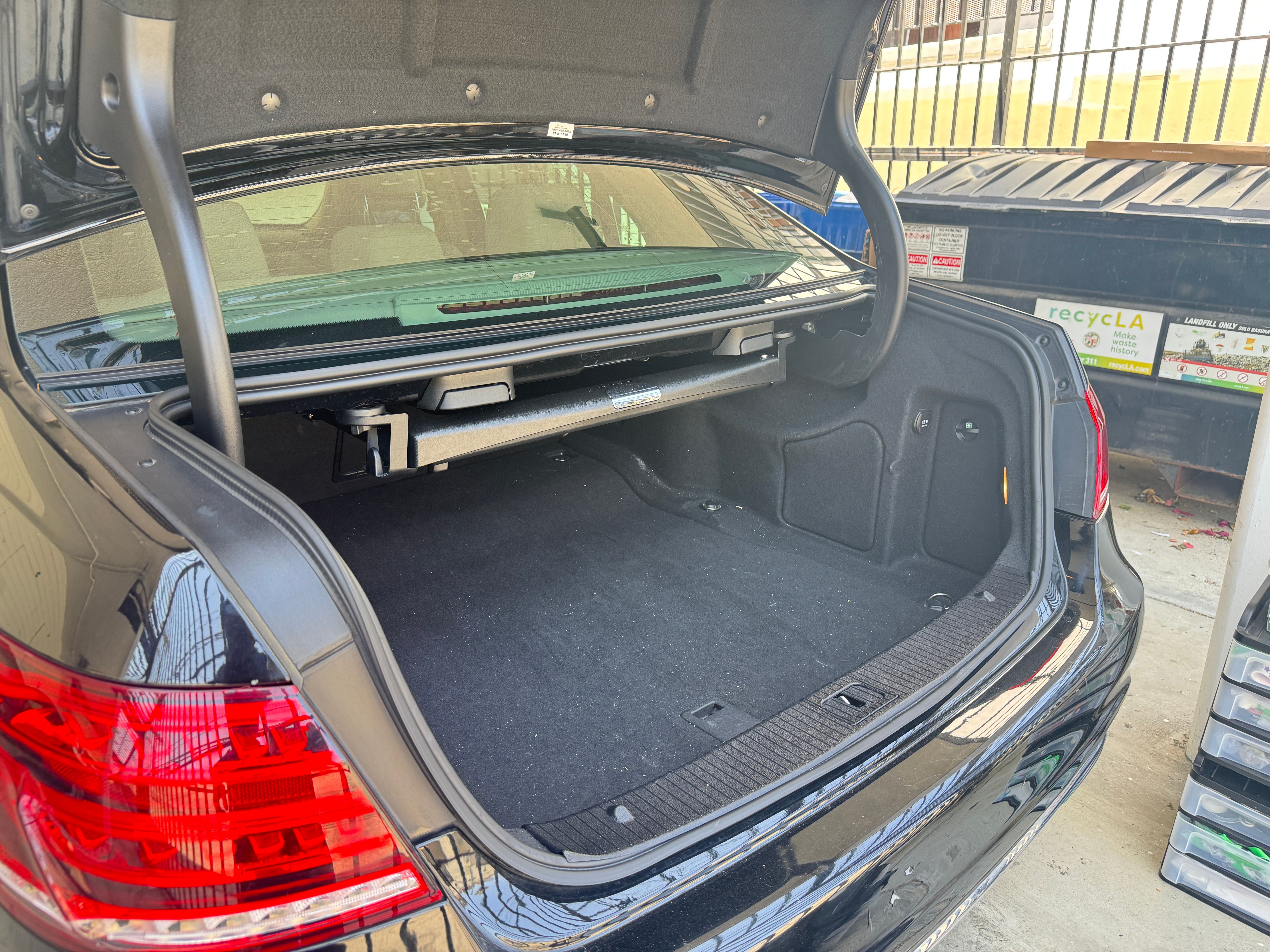 Used 2016 Mercedes-Benz E 350 Sedan w/ Premium Package image 11