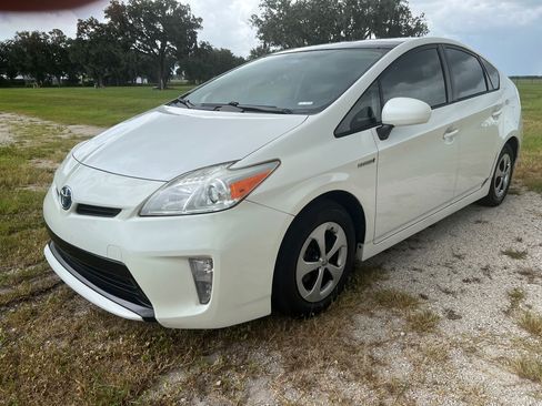 Used 2012 Toyota Prius Four w/ Deluxe Solar Roof Pkg FWD image 9
