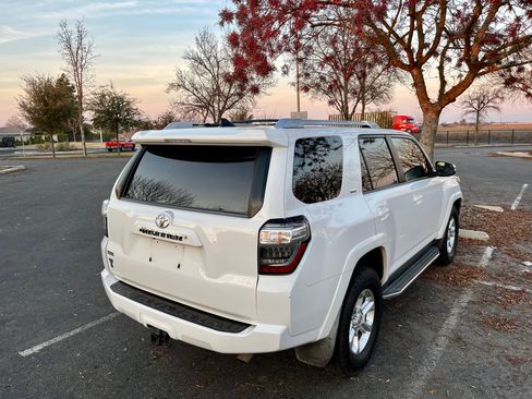 Used 2016 Toyota 4Runner SR5 Premium RWD image 14