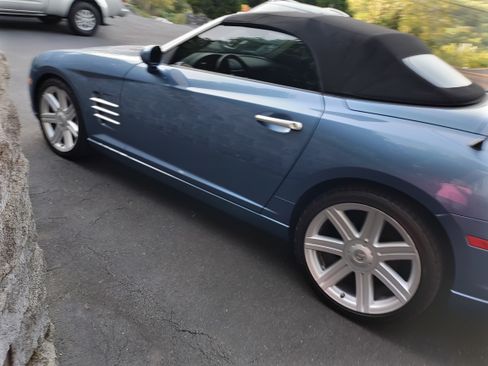 Used 2005 Chrysler Crossfire Limited image 5