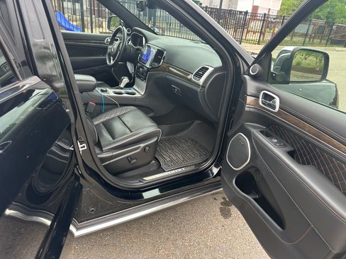 Used 2019 Jeep Grand Cherokee Summit AWD/4WD image 15