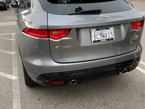 Used 2020 Jaguar F-PACE S AWD/4WD image 2