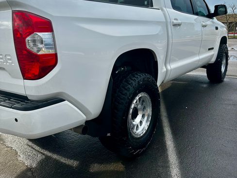 Used 2020 Toyota Tundra Limited image 11