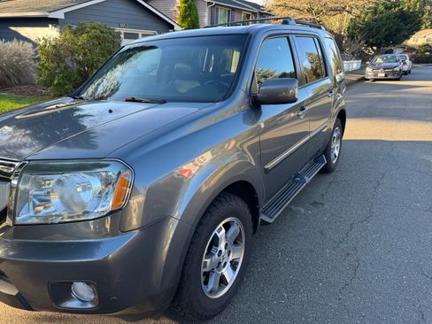 Used 2010 Honda Pilot Touring image 2