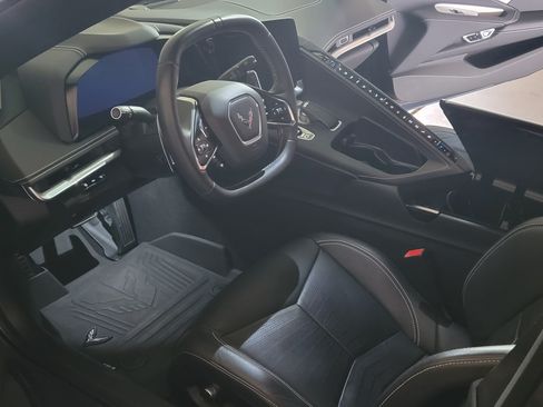 Used 2021 Chevrolet Corvette Stingray Coupe 2D w/ Z51 Performance Package image 8