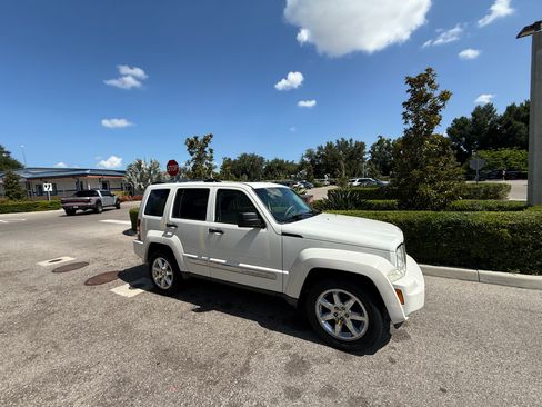 Used 2008 Jeep Liberty Limited w/ Premium Group II RWD image 1